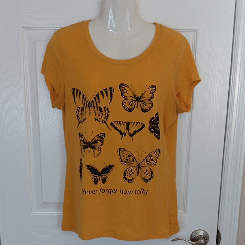 Wound Up Yellow Butterfly Print 2XL 19 Short Sleeve Tee Shirt